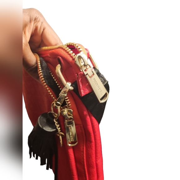 Steve Madden Messenger Bag In Red & Black with Gold Accents - Picture 11 of 13